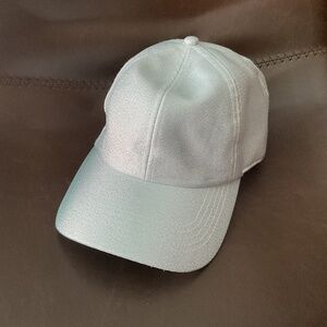 GAP Women's Silver and White Metallic Baseball Cap